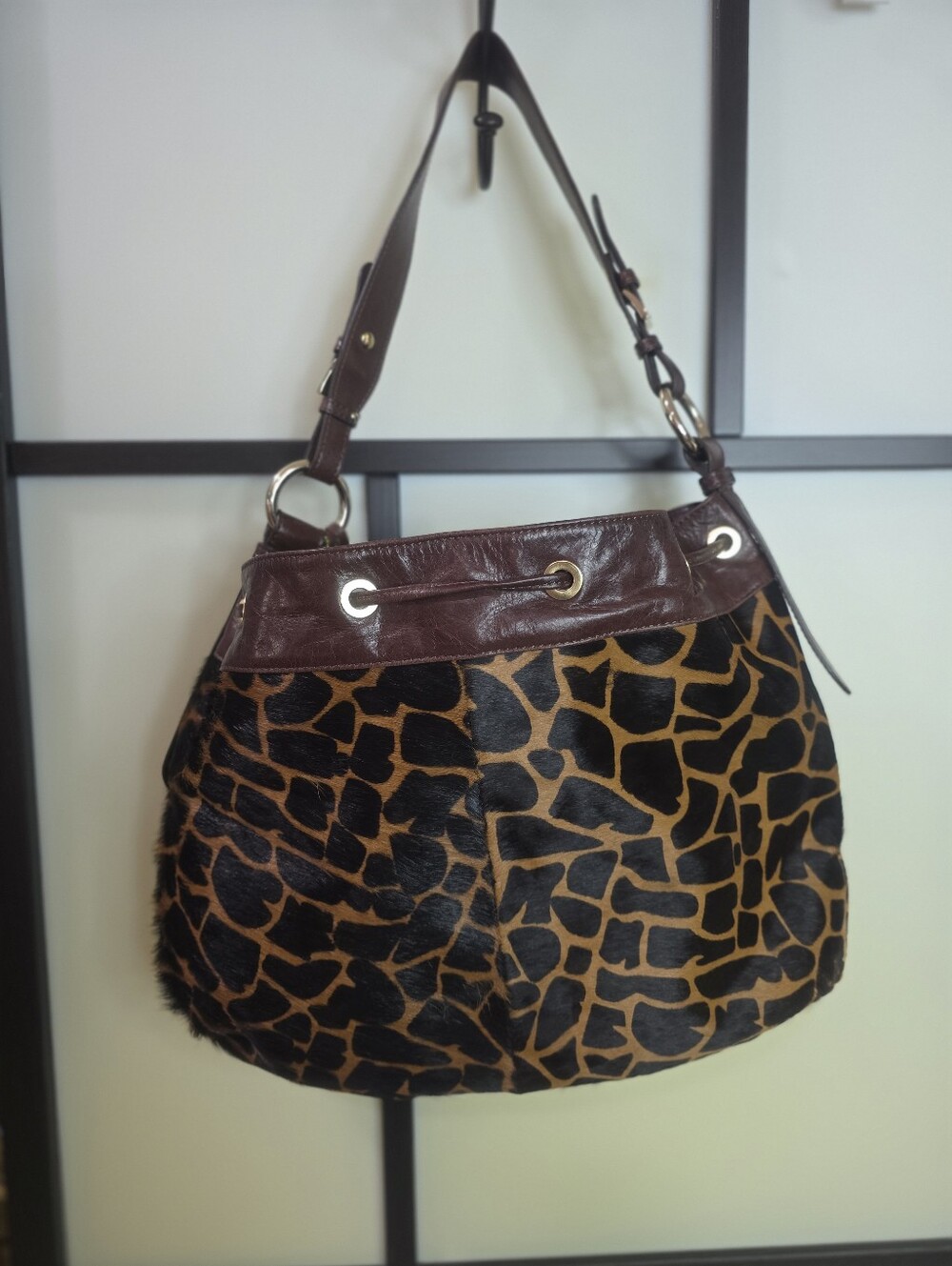 Stylish Aqua Madonna Brown Leather & Calf Hair Fur Giraffe-Print Shoulder Bag - Picture 5 of 5